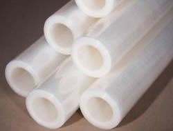 ماكينة أوتوماتيكية لإعادة لف أفلام سترتش بدون استخدام لب كرتوني